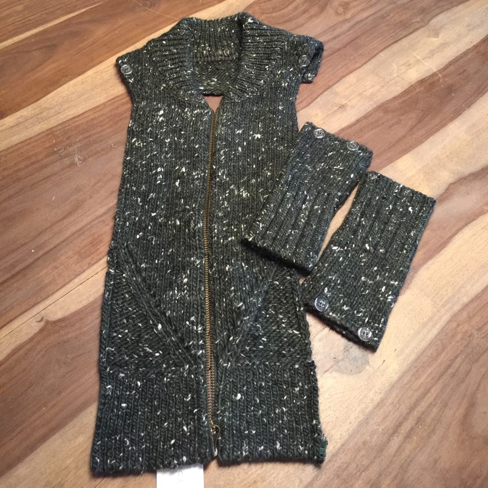 Veronica Beard Dark Gray Knit Vest and Arm Warmers